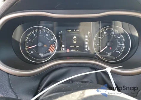 2014 Jeep Cherokee Latitude z USA, uszkodzony, nr VIN 1C4PJMCS4EW181608